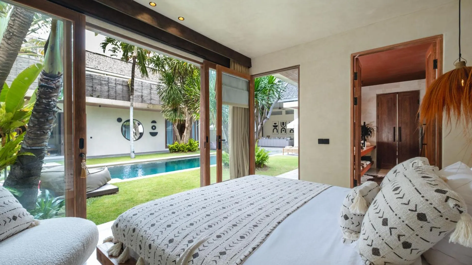 Villa Dreamer By Villa Finder Seminyak Indonésie